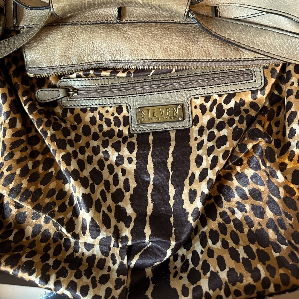 STEVEN BY STEVE MADDEN GRAY 100% LEATHER BAG. - Picture 11 of 15
